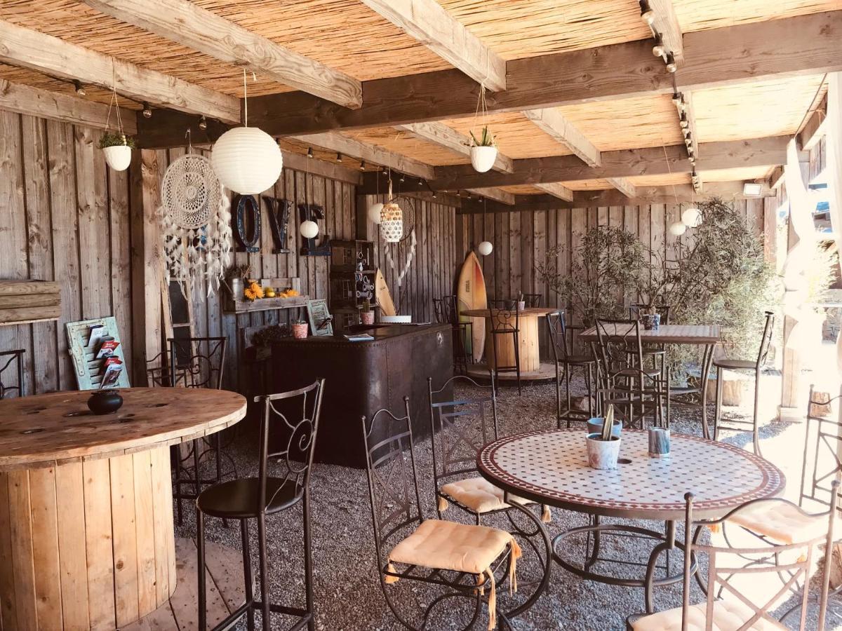 Lodges En Provence - Ecogites & Restaurant Insolites Richerenches Exterior photo