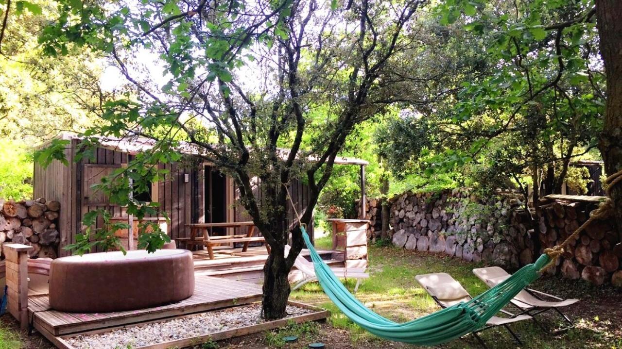 Lodges En Provence - Ecogites & Restaurant Insolites Richerenches Exterior photo