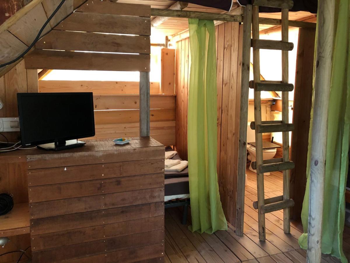 Lodges En Provence - Ecogites & Restaurant Insolites Richerenches Exterior photo
