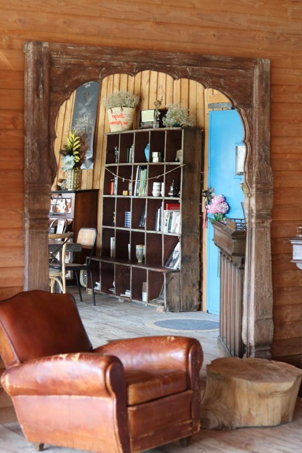 Lodges En Provence - Ecogites & Restaurant Insolites Richerenches Exterior photo