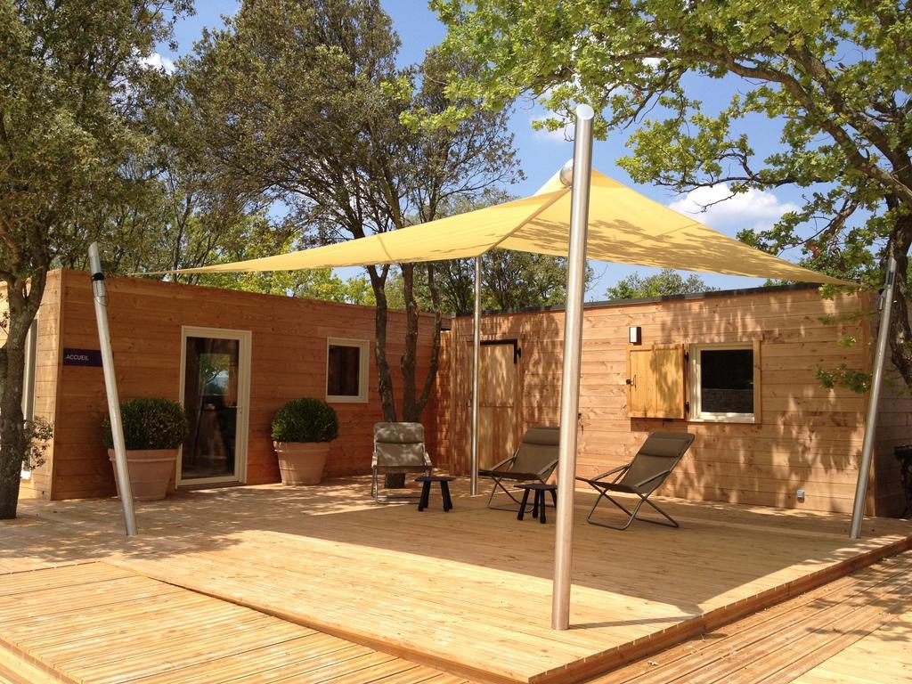 Lodges En Provence - Ecogites & Restaurant Insolites Richerenches Exterior photo
